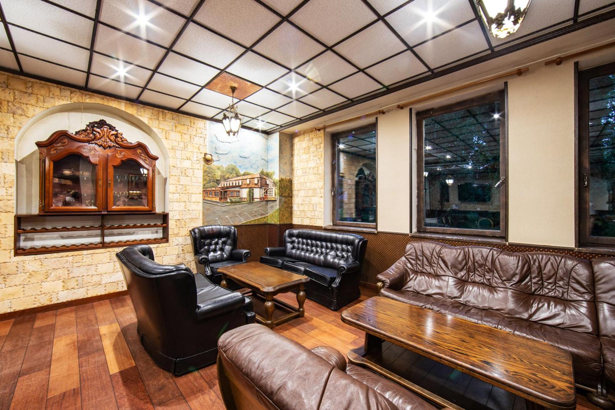 Stakcin Hotel Armales מראה חיצוני תמונה