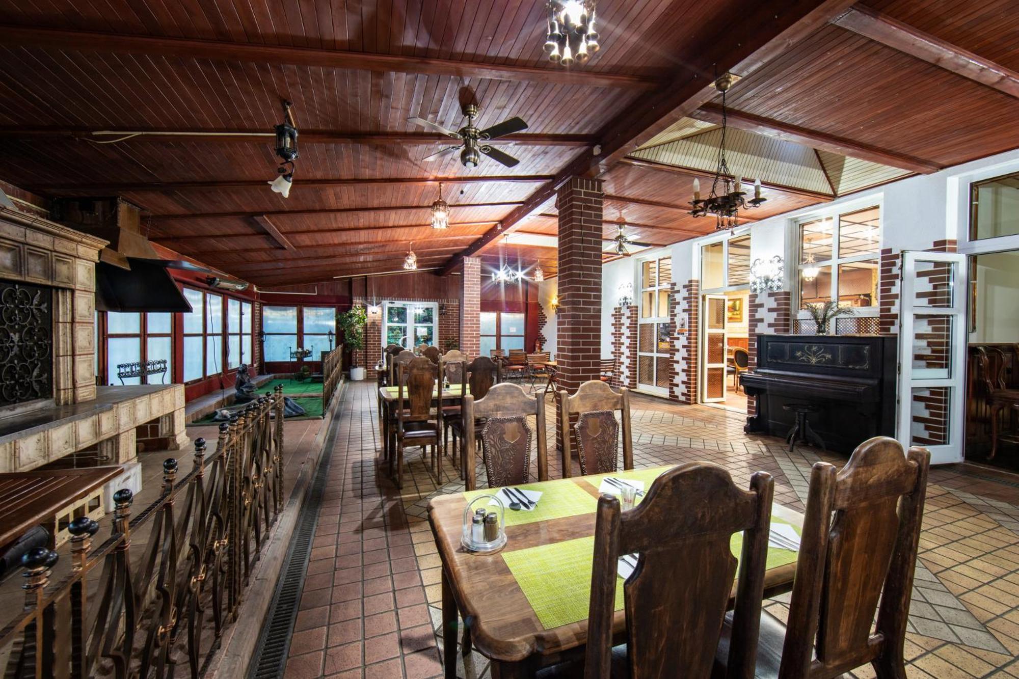 Stakcin Hotel Armales מראה חיצוני תמונה