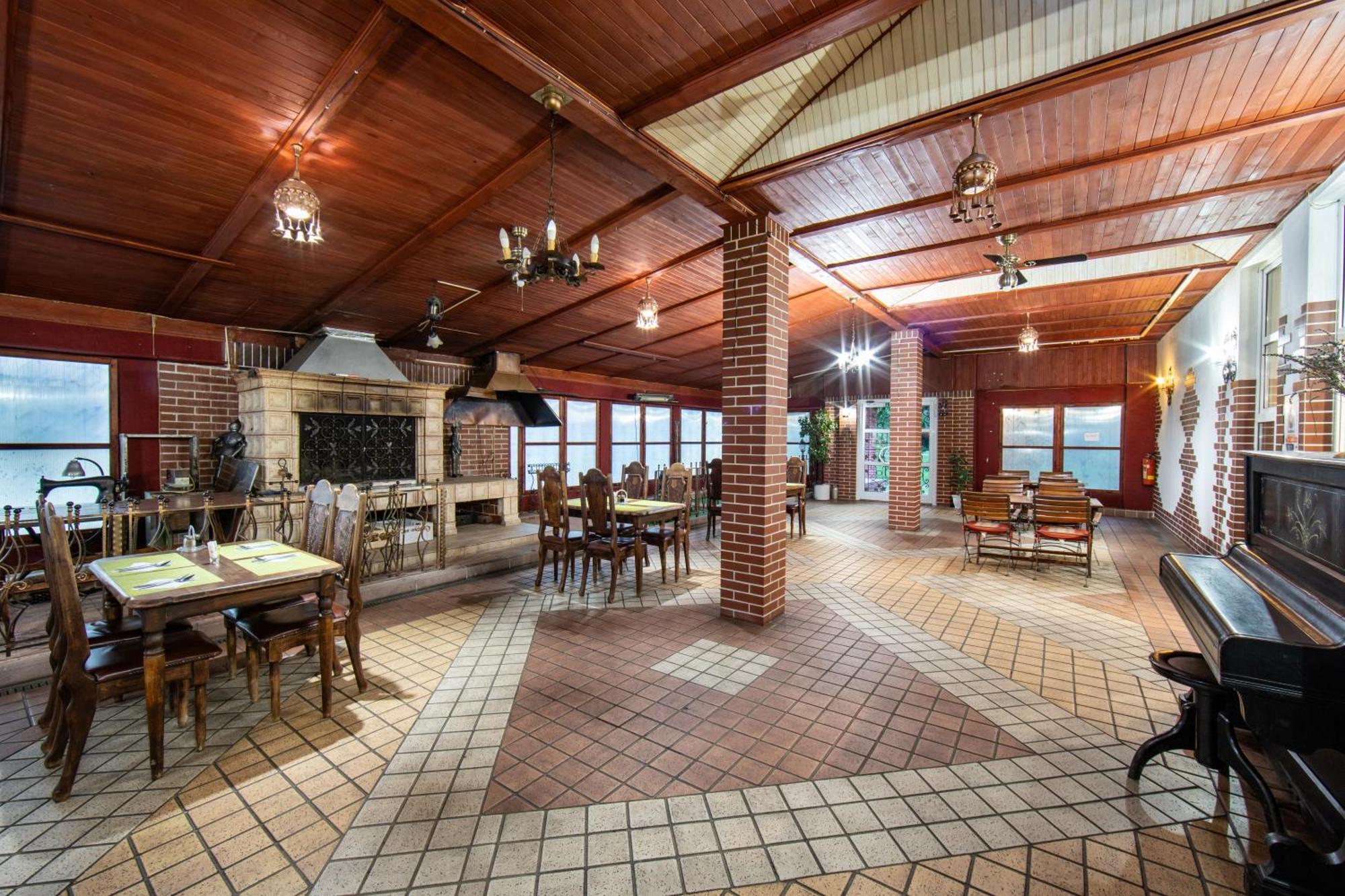 Stakcin Hotel Armales מראה חיצוני תמונה