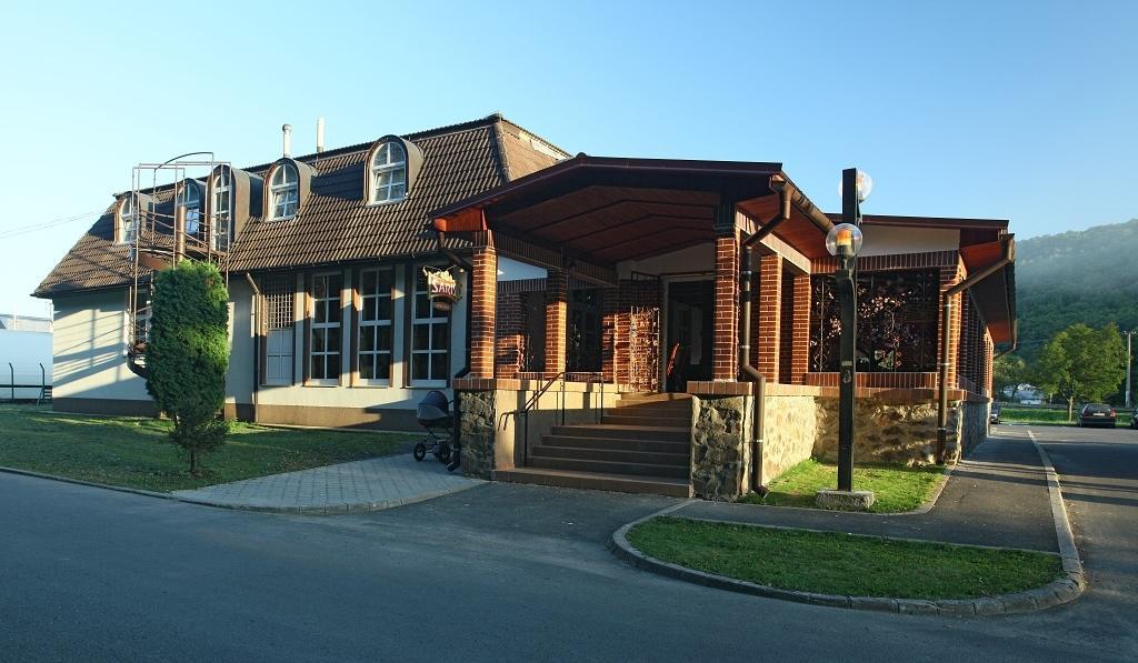 Stakcin Hotel Armales מראה חיצוני תמונה